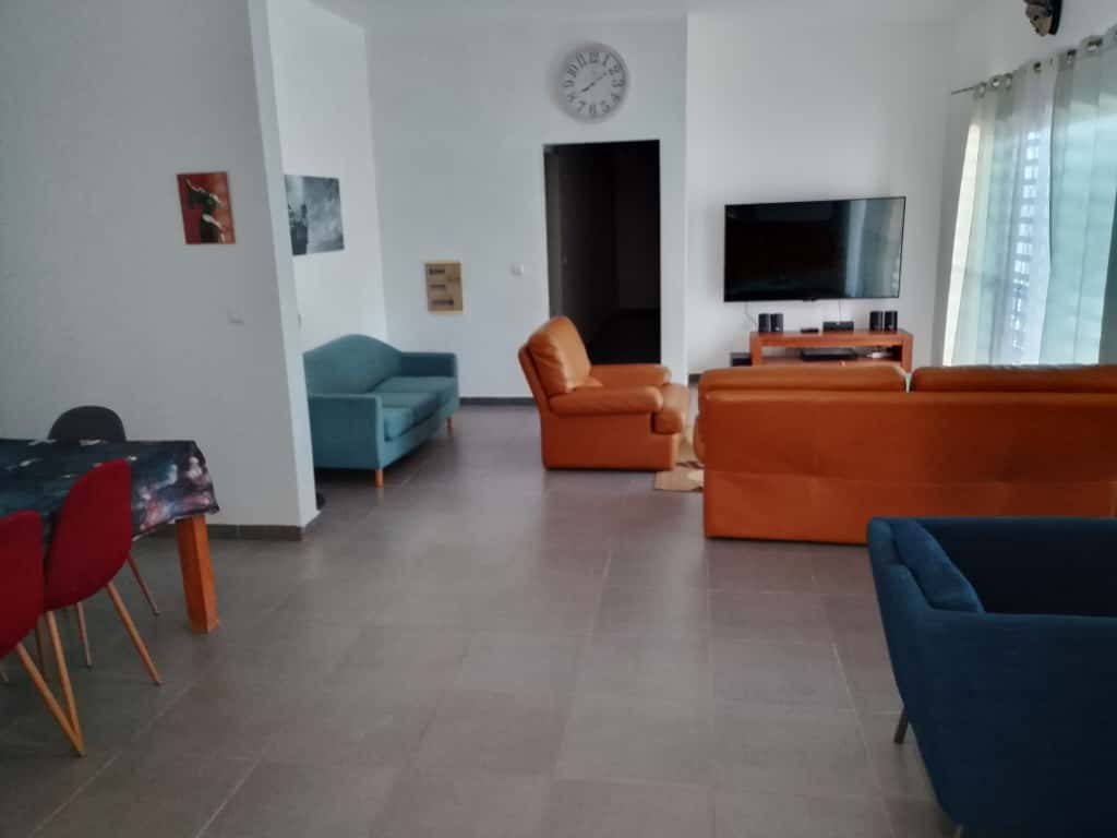 WhatsApp Image 2025-09-30 at 15.13.02 (2)